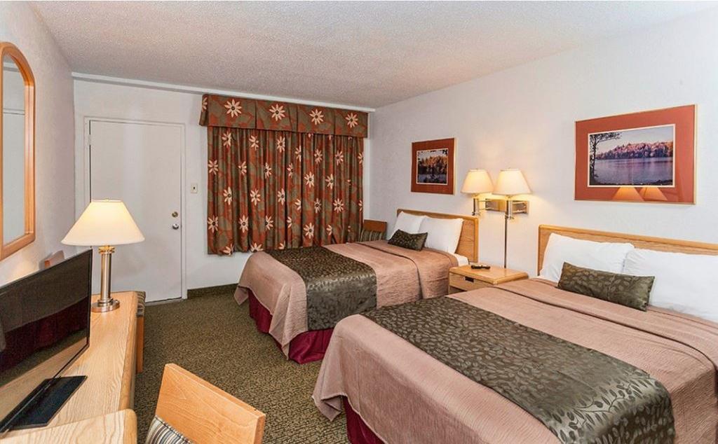 Voyageur Lakewalk Inn Дълут Екстериор снимка