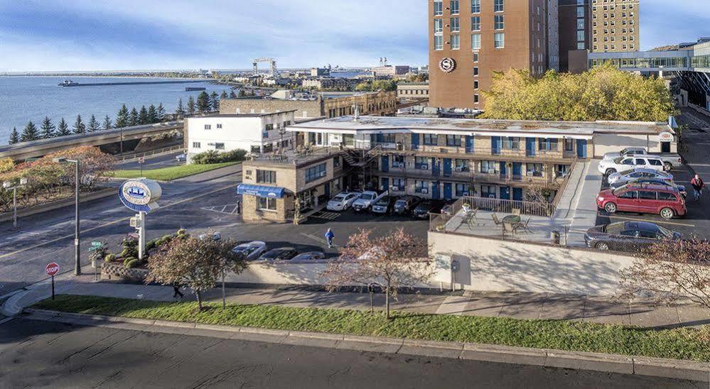 Voyageur Lakewalk Inn Дълут Екстериор снимка